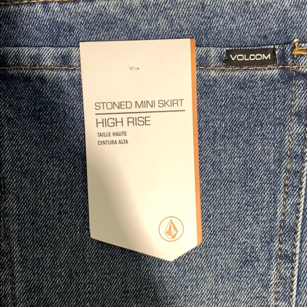 Mid Ride Distressed Denim Shorts - Picture 5 of 5